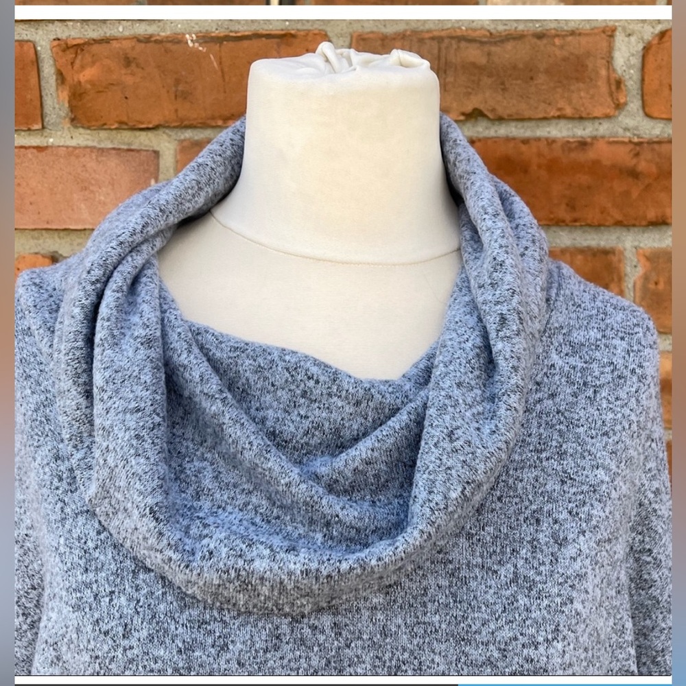 3/$15. Sale Green Envelopes Los Angeles heather blue sweatshirt size Med